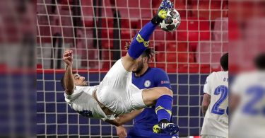 Porto's Taremi Beat Insigne and Roofe to UEFA Goal of the Season Award