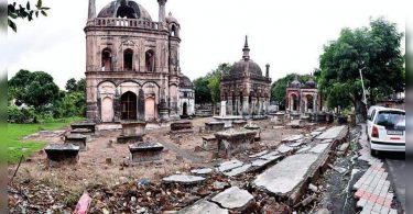 372 years funeral in ragged-camping