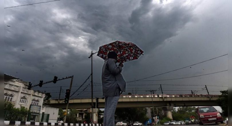 Delhi: Moderate Rain Predicted for Saturday