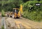 NH-10 was blocked because landslides near Kalimpong
