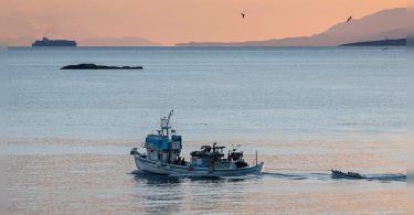 Greece: The boat carries sinking migrants; 3 Lost, 10 saved