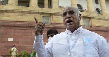 Oppn parl kiosk; Pegasus 'non-problem', said Minister