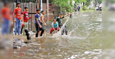 Delhi: Rain without a mood to rest, clean the air too