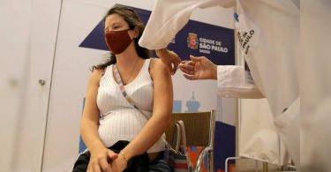 UK urges pregnant women to get a vaccinated variant risk