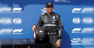 Hamilton took the position of the pole for the Hungarian Grand Prix