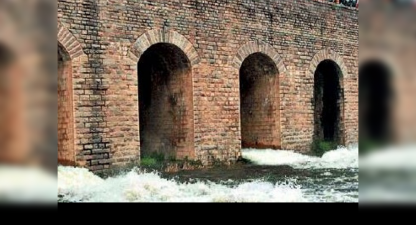HimayatSagar reservoir close to the full tank level