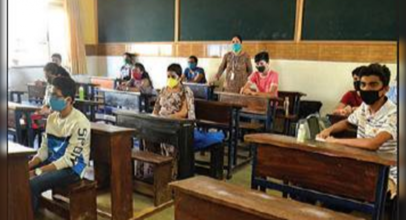 11% of college staff are not vaccinated as Cave Mulls Physical Classes