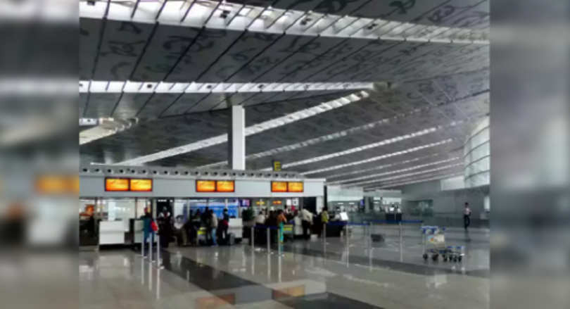 The threat of hoax bombs causes panic at Kolkata airport