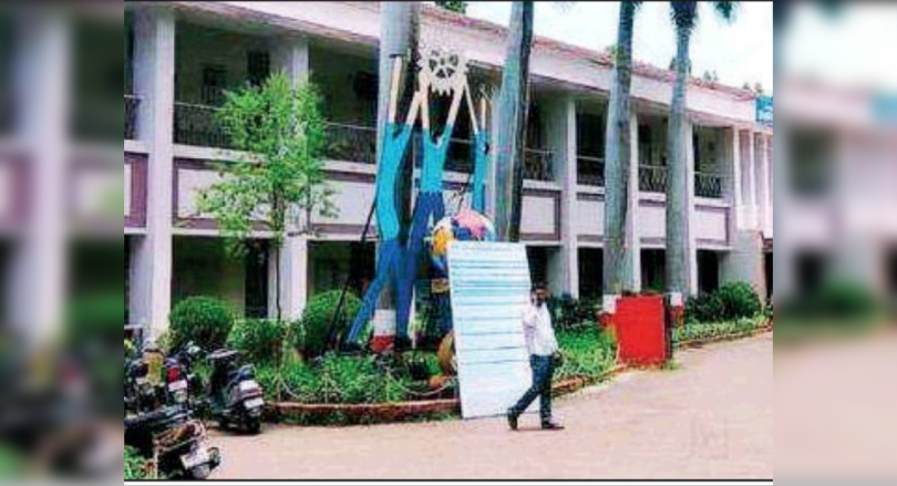 ITI's reception starts at Maha, more than 1L chairs available