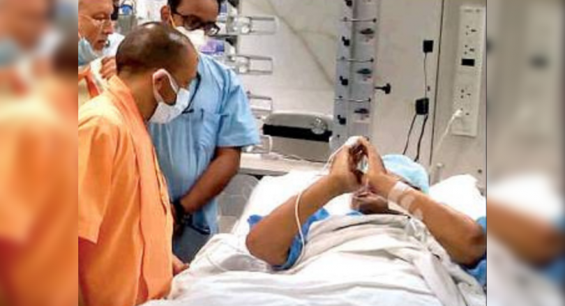 Up cm Yogi Adityanath visit Kalyan Singh in SGPGIMS