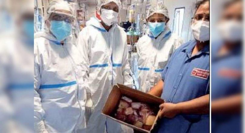 Bengaluru: Citizens Group Supplies Snacks, Refreshments