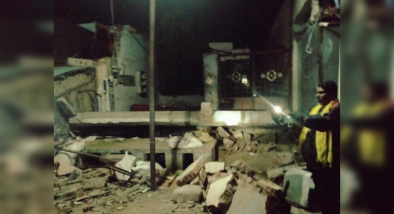 3 farmers die as part of the building collapsed