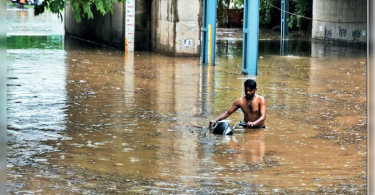 Open sky, hell on the road as thick rainy eyelashes