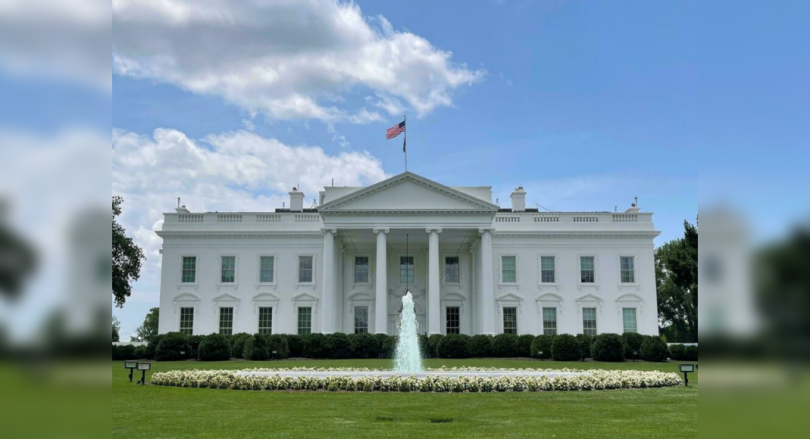The official test of the White House is vaccinated positive for Covid: spokesperson