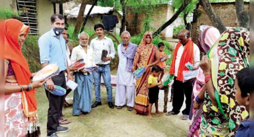Footwear made by rural women Pratapgarh is increasingly popular