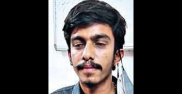 Student IT Letters are held to loot cars to Elope