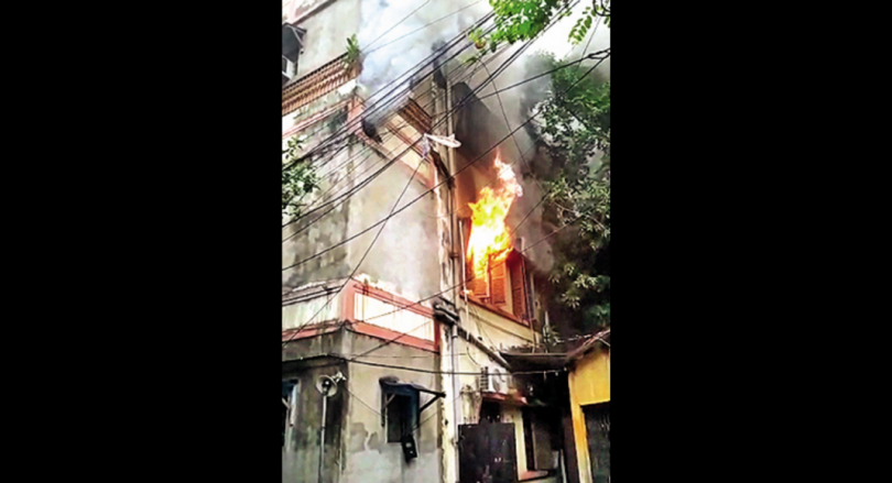 Kolkata: The police stuck in the morning Blaze at the DCP office