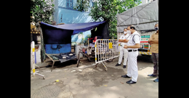 The man was attacked with stones at B K Pal Avenue Eatery, critical