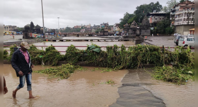 Nashik: Lowland area submerged; The train is diverted