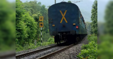 Pune: Landslides hit the Ghat, many trains were canceled