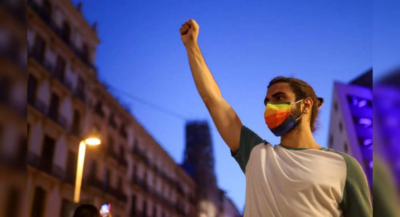Protests in Spain against the alleged racial crime of LGBT