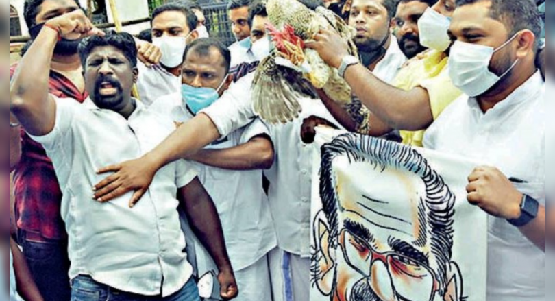 Kerala CM Pinarayi Vijayan supports Ak Saseendran, raises the police instead