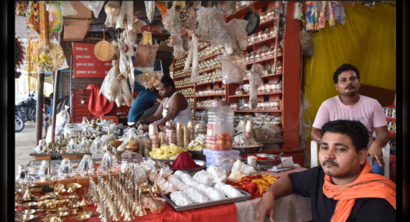 500 families sell Kanwar and other Puja items in Ganga Ghats afraid of losing major finances in Uttar Pradesh's Prayagraj