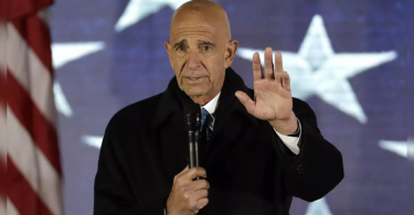 The French Committee Chair Trump will be released with a guarantee of $ 250 million