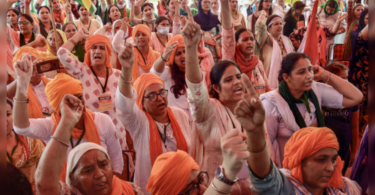 Farmers Hold the 'Sansad' Draw 'in Delhi