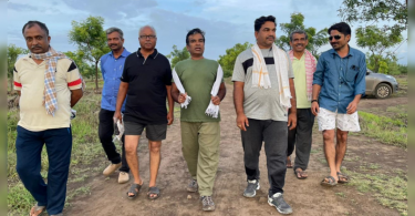 Camp organized by the lake to approach nature