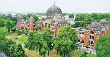 The highest university bag number of scholarships in the Gujarat government scheme