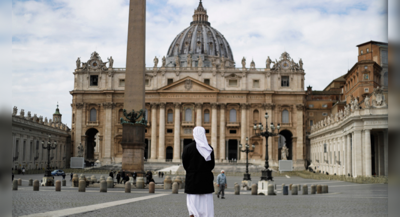 Cardinal, 9 others are tried in the Vatican in a money scandal