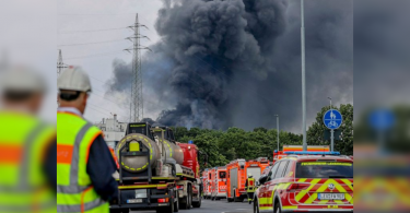 Rescuers are looking for 5 workers missing on the German Blast site