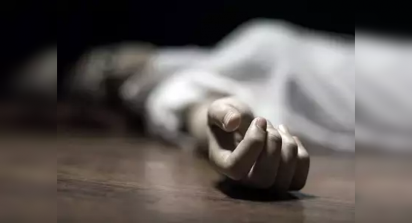 Police from Aurangabad were found dead on the path in Thane