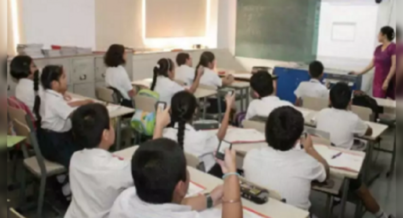 English medium school Rajasthan Govt gets three times more applications than available chairs