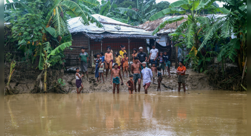 Floods make thousands of homelessers in the Bangladesh Rohingya camp