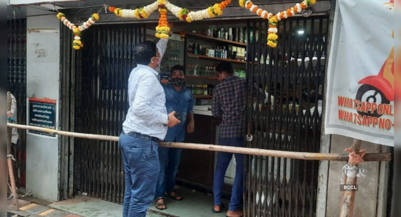 Covid-19: Wine Shop Seal KDMC, Juice Center in Kalyan-Dombivli, Collect Rs 20,000 Fines