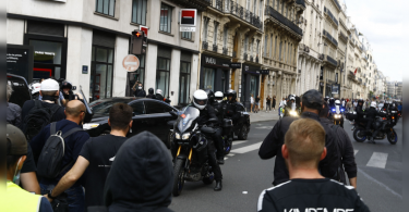 Hundreds in the traffic block of Slovak's capital in protest against vaccination law