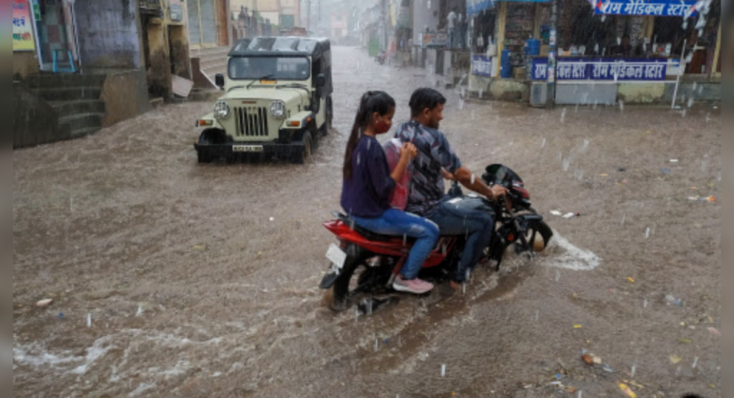 'Red warnings' in Raj, heavy rain predicted