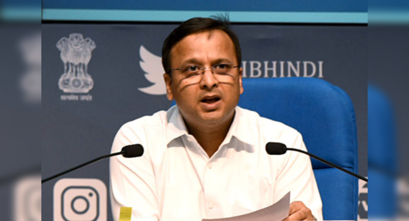 Need to strengthen the message on the corresponding behavior of covid, iftake vaccine: center