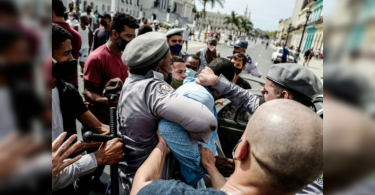 US sanctions two official Cuban police officials to suppress protests