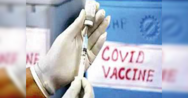 Jaipur: Long queues are seen outside the vaccination center