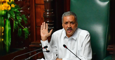 The speaker blames the government to delay 'e-vidhan'