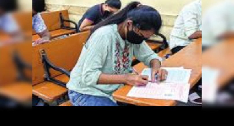 Mark Grace in Gujarat rose to 140 to make all graduations