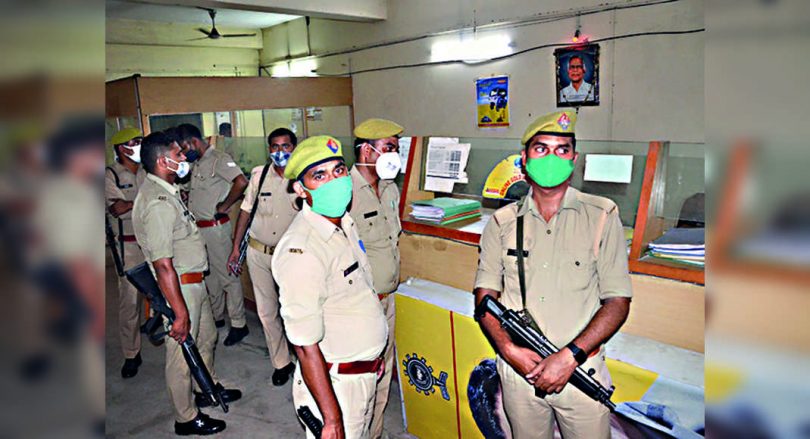 Up: 2 shot dead in 'meeting' hours after looting 19kg gold