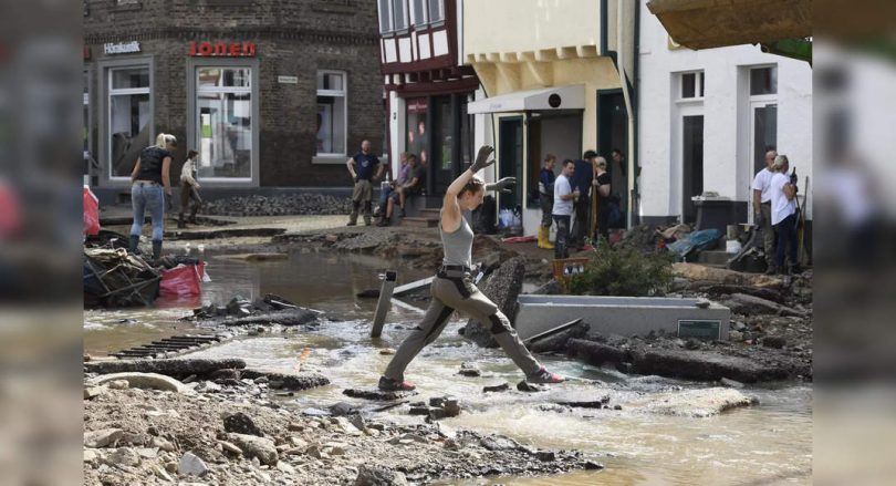 Merkel to visit the flood zone as Tolls Tolls West Europe 180