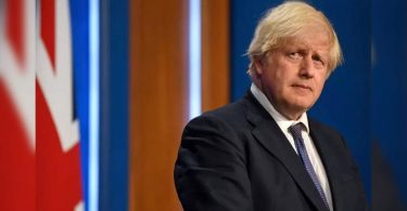 Boris Johnson avoided quarantine after colleagues to catch Covid