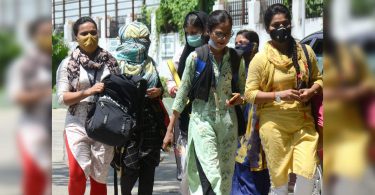 Karnataka allows colleges, theaters to continue Ops with motorists