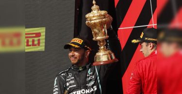 F1: Hamilton won the English Grand Prix to eight after the Verstappen collision