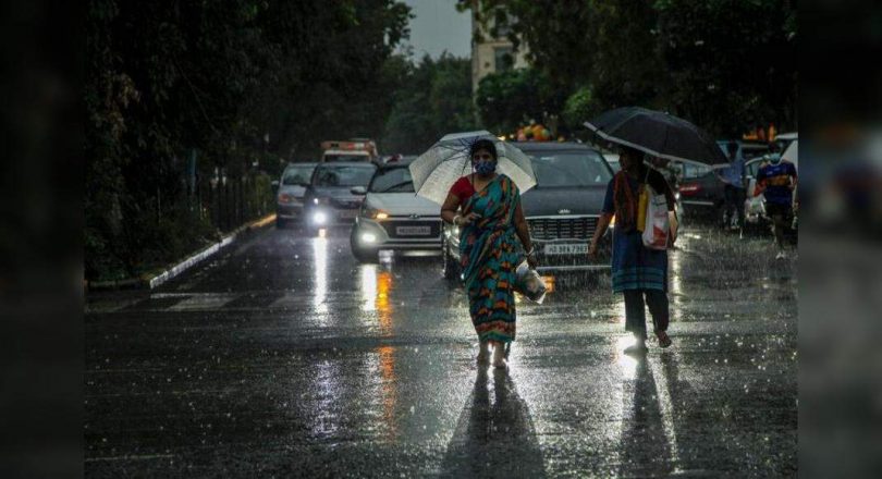 Light rain in Gurgaon, 2 days ahead can see a heavy shower
